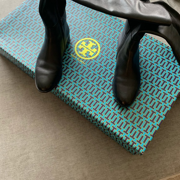 FOR FALL 🍁Marsden- over the knee boot - Picture 2 of 4